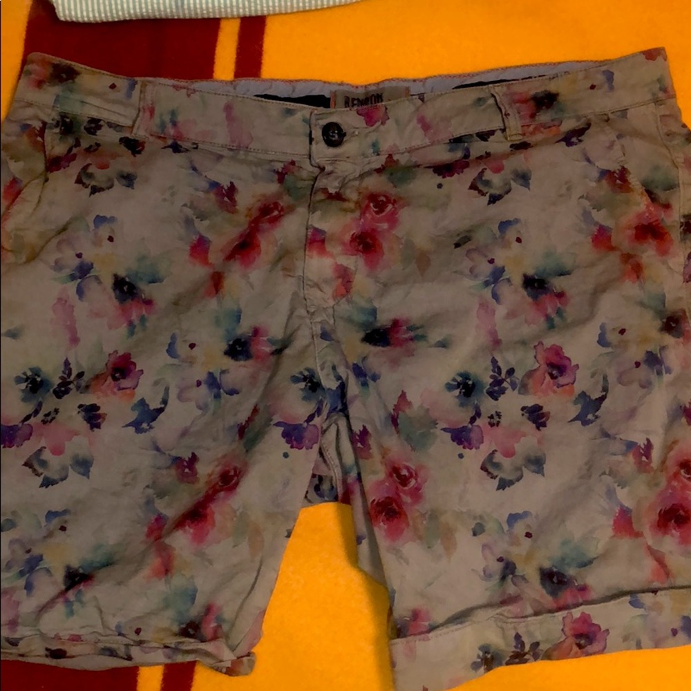 Floral cargo shorts